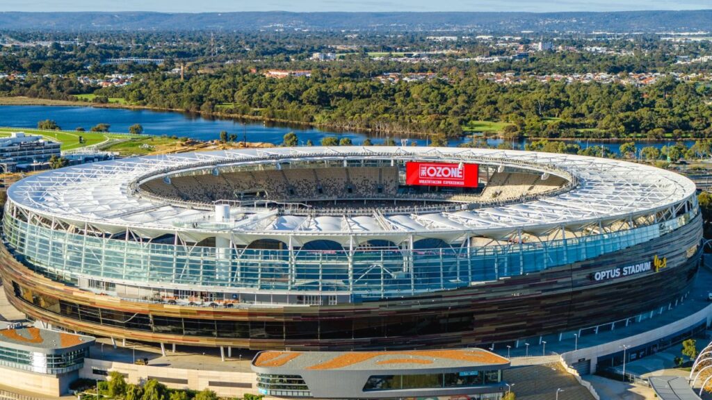 Optus Stadium:, Capacity